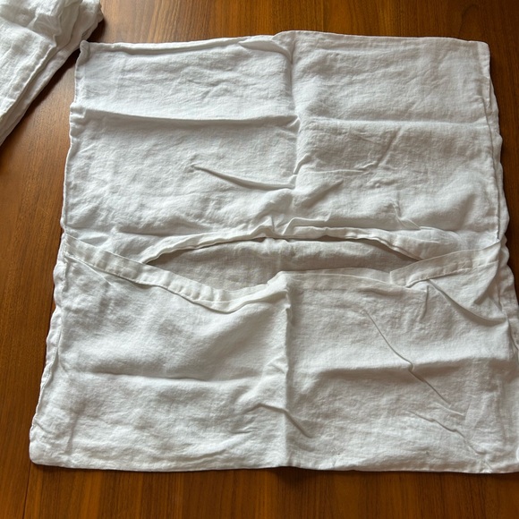 West Elm White European Flax Linen Euro Shams (Set of 2) - Picture 6 of 8